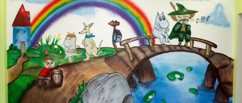 Рисунок на стене детского центра «Радость моя», выполнен по мотивам сказки Муми-Тролль